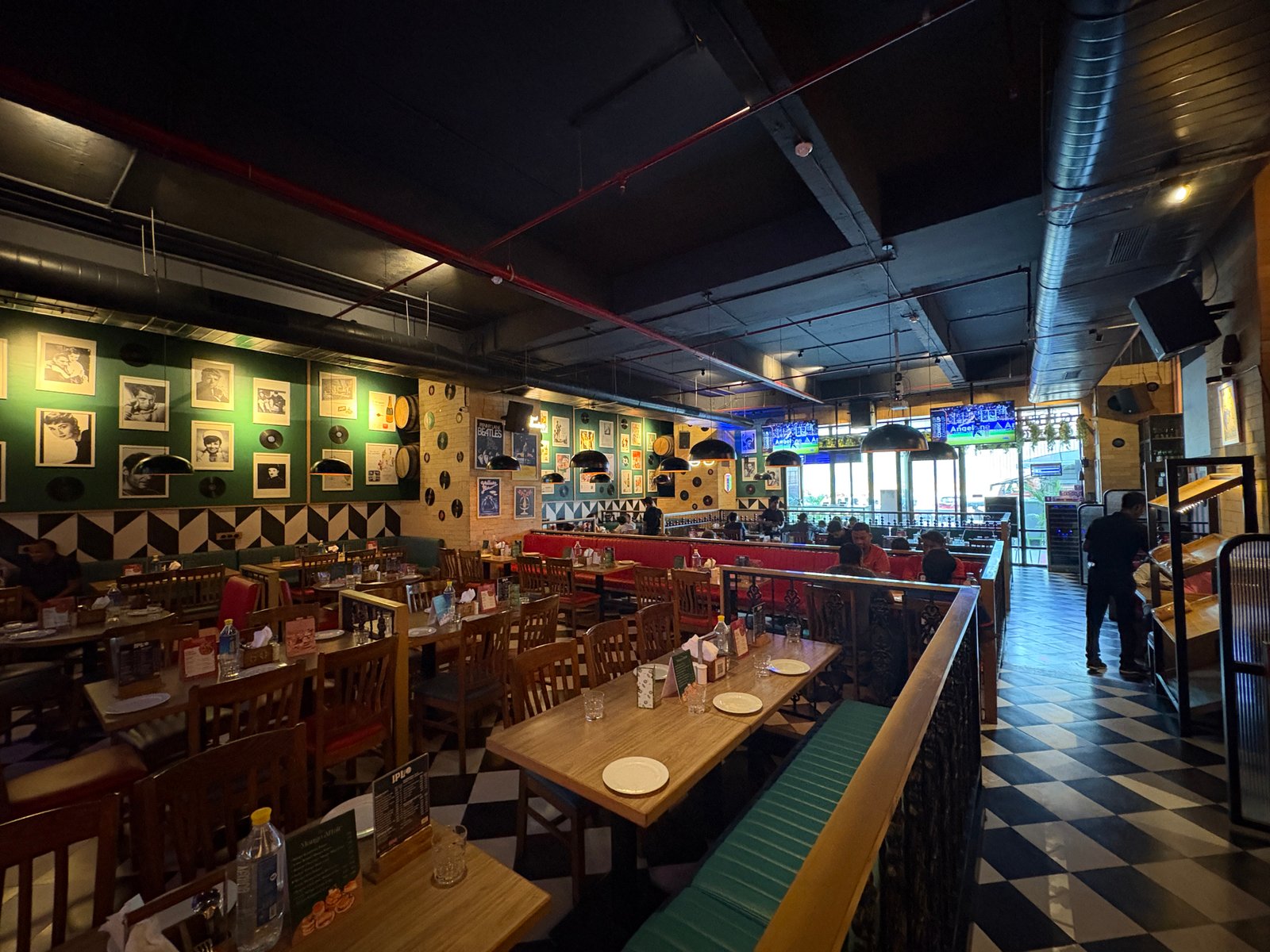 Poptates - BKC, Kurla